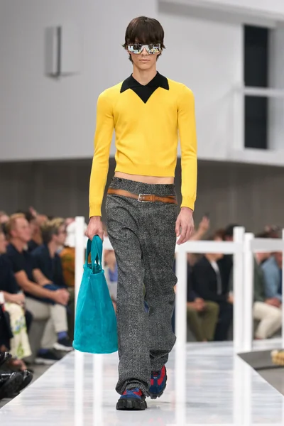 Look 34